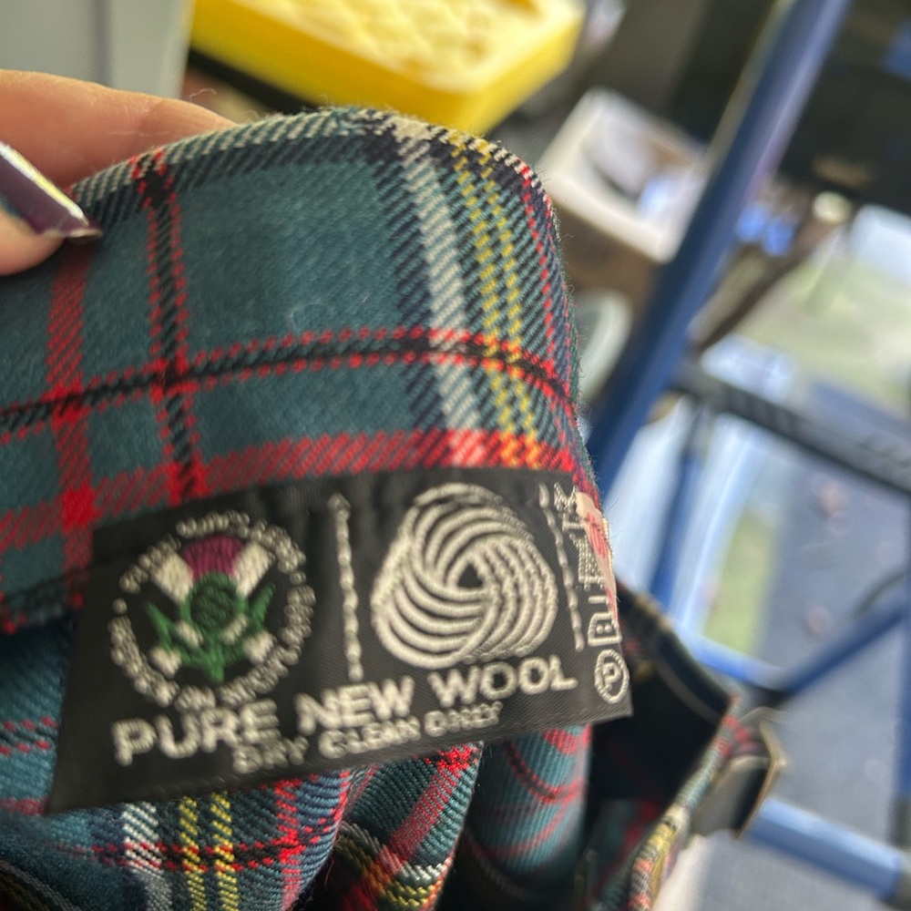 Tartan kilt wool, nwt, green, blue, red plaid. Never worn/excellent condition